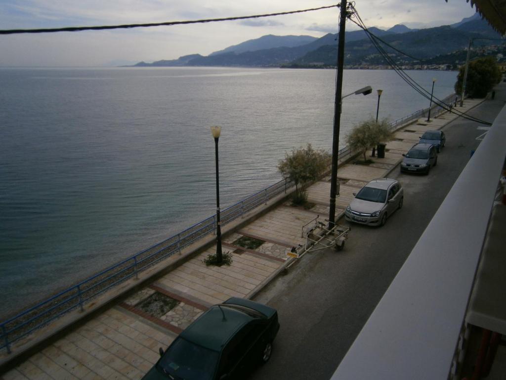 Antonios Rooms Akrata Zewnętrze zdjęcie